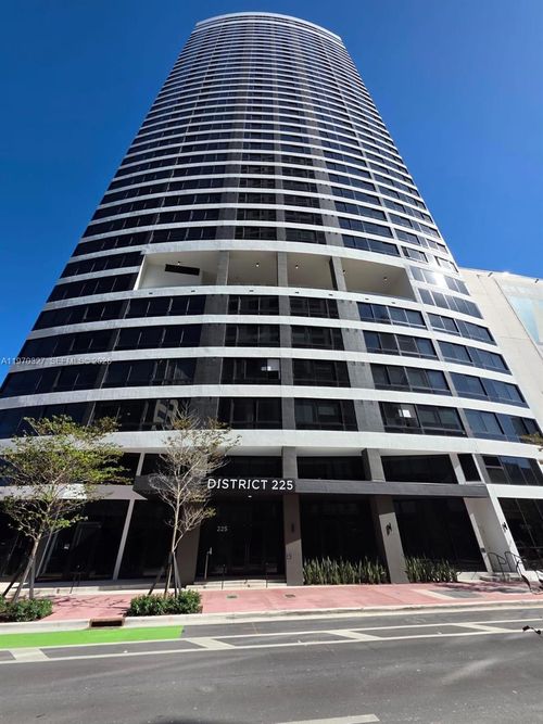804-225 N Miami Ave, Miami, FL, 33128-1965 | Card Image