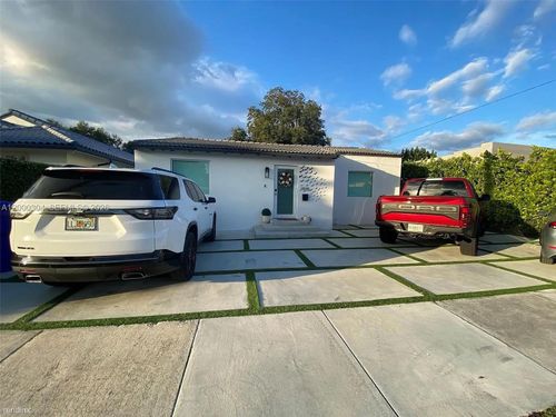 1935 Sw 24th Ter, Miami, FL, 33145-3728 | Card Image