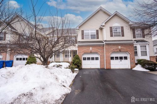 93 Amy Dr, North Brunswick, NJ, 08902-5547 | Card Image