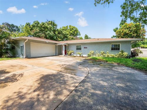 8516 Twin Lakes Blvd, Tampa, FL, 33614-1730 | Card Image