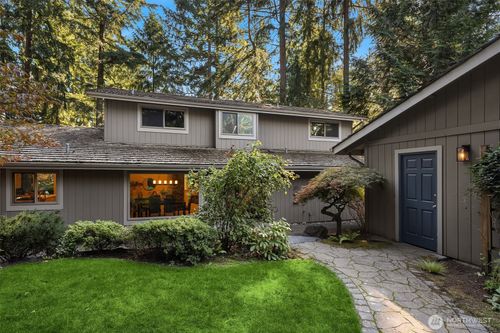 8539 Se 79th Pl, Mercer Island, WA, 98040-5716 | Card Image