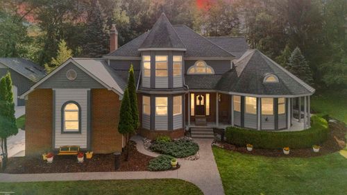 2148 Hidden Ln, Addison Township, MI, 48367-3227 | Card Image