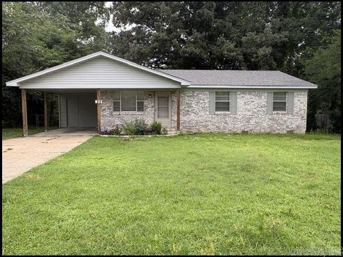 31 Crain Dr, Bryant, AR, 72022-3760 | Card Image
