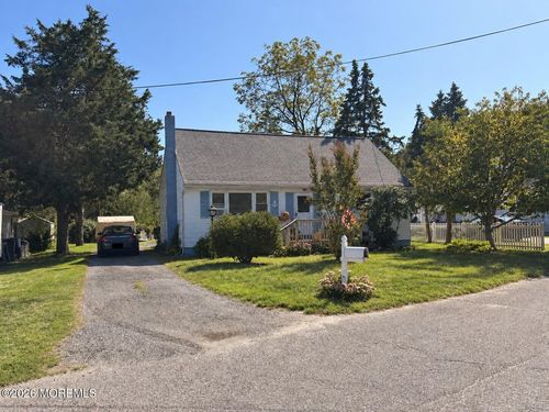 79 Railroad Ave, WARETOWN, NJ, 08758-2718 | Card Image