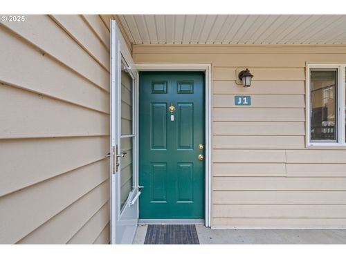 j1-13216 Ne Salmon Creek Ave, Vancouver, WA, 98686-2875 | Card Image