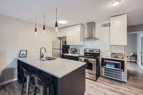 apt-6-2302 E Side Dr, Austin, TX, 78704-5201 | Card Image