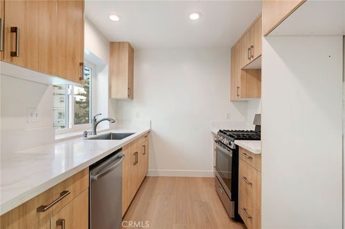 23-10911 Bluffside Drive, Studio City, CA, 91604 | Card Image
