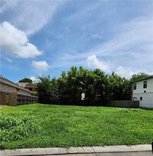 12520 Carmel Pl, New Orleans, LA, 70128-2520 | Card Image