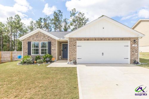 329 Shady Ln, Macon, GA, 31206-5277 | Card Image