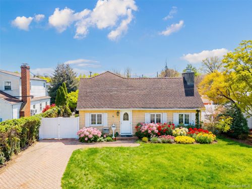 49 Beatrice Ave, Syosset, NY, 11791-4006 | Card Image