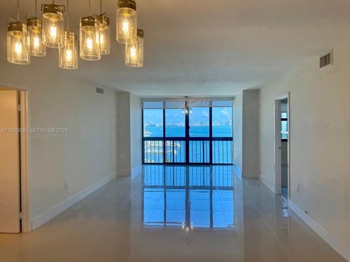 1407-2333 Brickell Ave, Miami, FL, 33129-2413 | Card Image