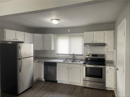 6106 E 147th Ter, Grandview, MO, 64030-4360 | Card Image