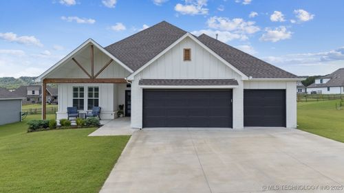 19006 E Round Mountain Road, Catoosa, OK, 74015 | Card Image