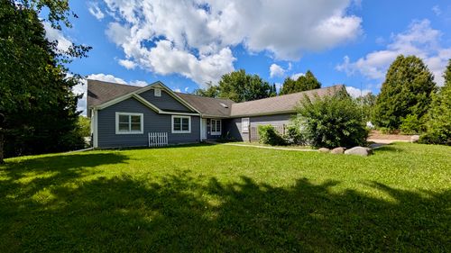 11617 Hawthorne Way, Huntley, IL, 60142-9592 | Card Image