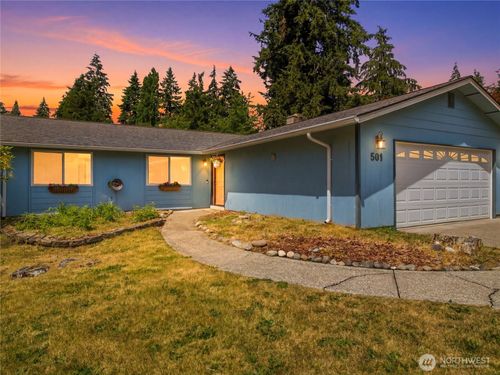 501 Penguin Ct Se, Lacey, WA, 98503-1637 | Card Image