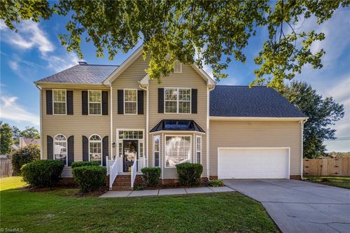 3202 Coronet Ct, Greensboro, NC, 27410-9710 | Card Image