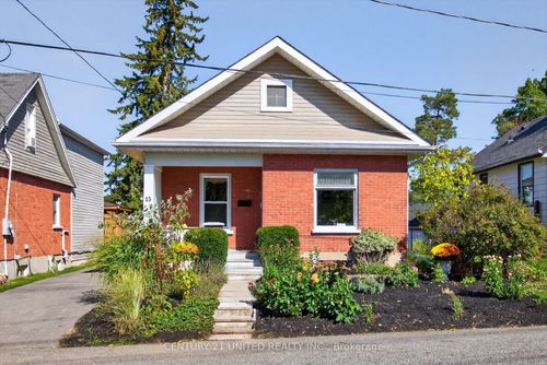 15 Moir St, Peterborough, ON, K9H1S4 | Card Image