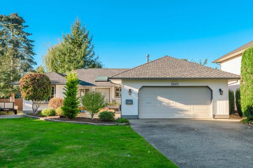 4683 218a St, Langley, BC, V3A8H8 | Card Image