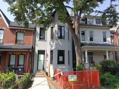 lowunit-246 Lippincott St, Toronto, ON, M5S2P5 | Card Image