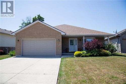17 Briarlea Cres, Port Dover, ON, N0A1N4 | Card Image