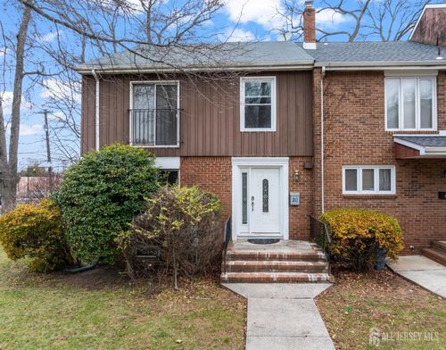 20 Phelps Ave, New Brunswick, NJ, 08901-3700 | Card Image