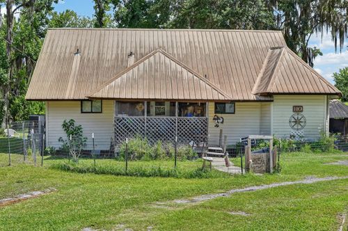 110 W Palm Ave, Crescent City, FL, 32112-4754 | Card Image