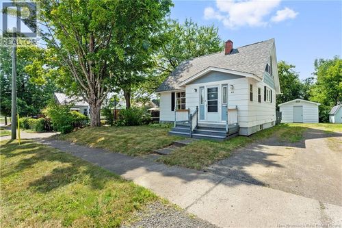 68 Leslie St, Moncton, NB, E1C6M5 | Card Image