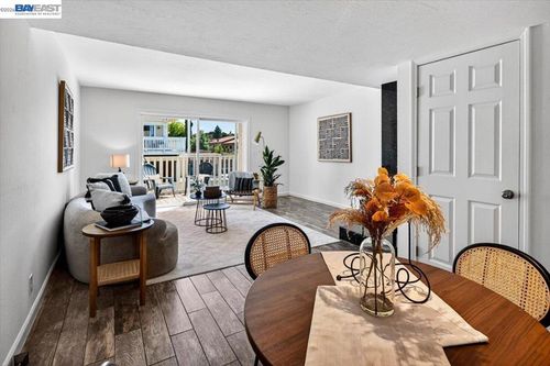 8-3399 Norton Way, Pleasanton, CA, 94566-6851 | Card Image