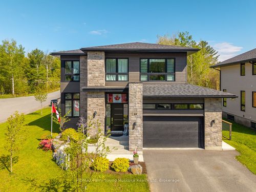 44 Dennis Dr, Parry Sound, ON, P2A0E6 | Card Image