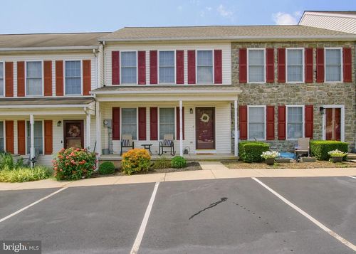 677 Knoll Dr, MOUNT JOY, PA, 17552-9417 | Card Image