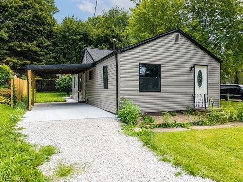 419 Celia Ave, Akron, OH, 44312-3661 | Card Image