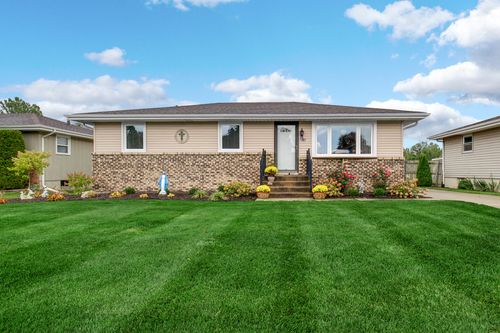 1707 Selo Dr, Schererville, IN, 46375-2250 | Card Image
