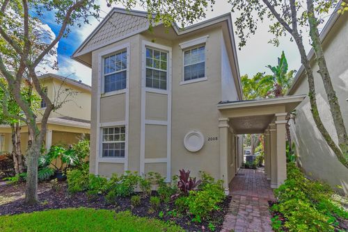 2008 Se Avon Park Dr, Port St. Lucie, FL, 34952-7799 | Card Image