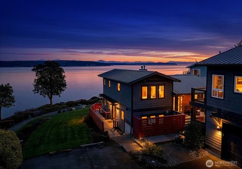 896 Snowshoe Pl, Greenbank, WA, 98253-6007 | Card Image