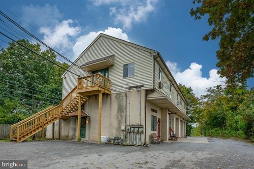 200 Pennsylvania Ave, WAYNE, PA, 19087-3548 | Card Image