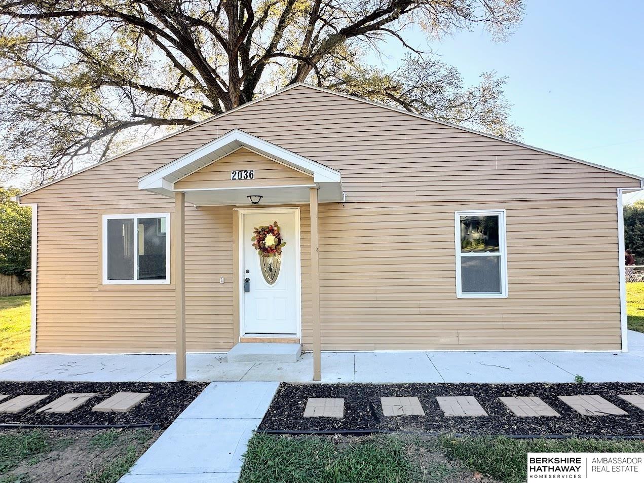 65th Ave, Omaha, NE 68104