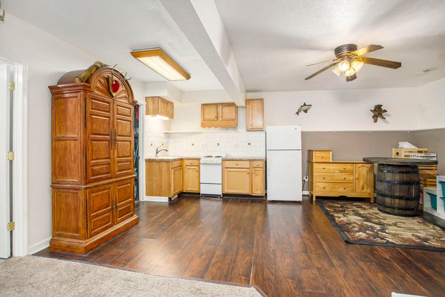 015__90a6333_195 | Image 15