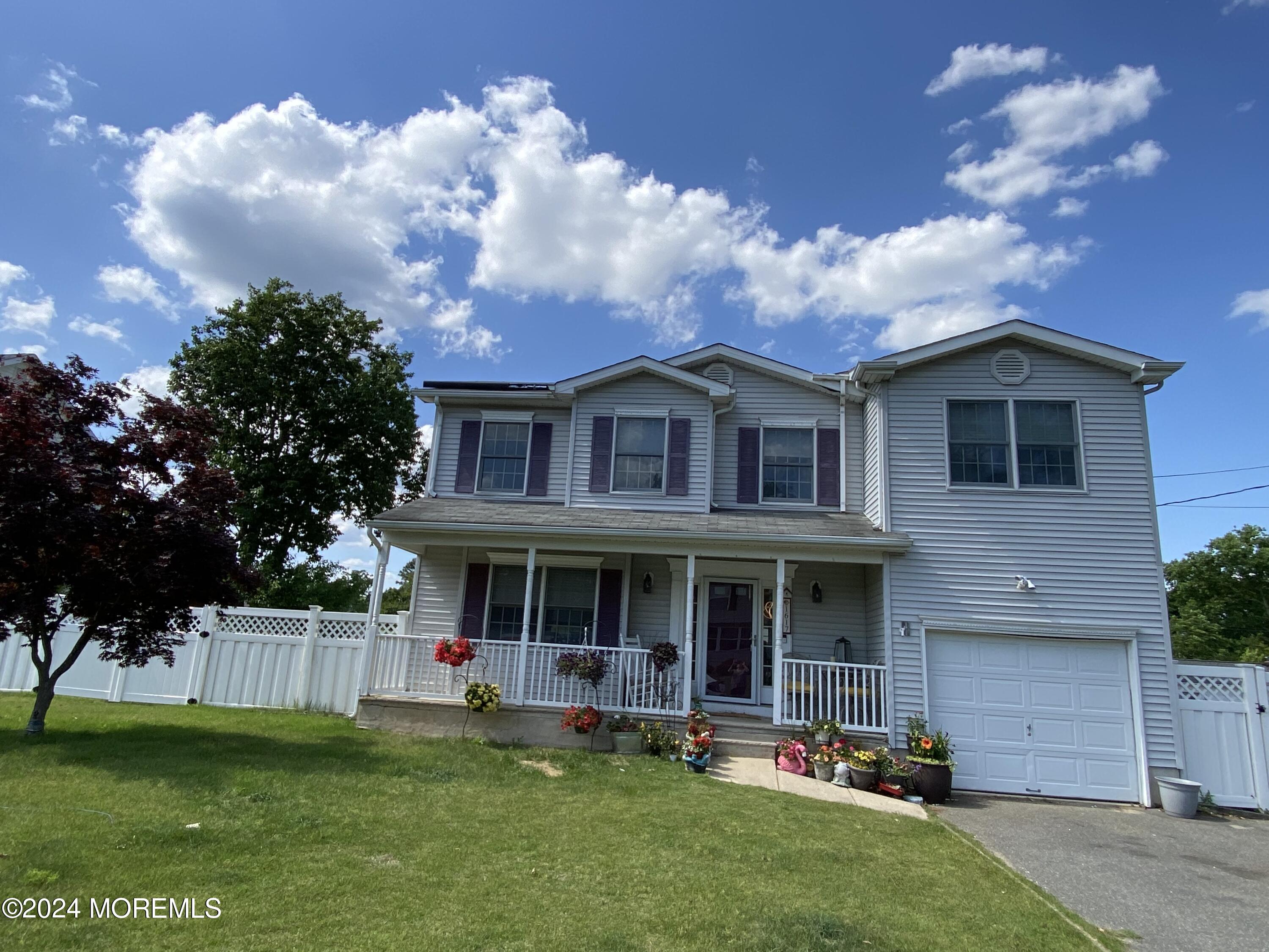 12th Ave, Toms River, NJ 08757