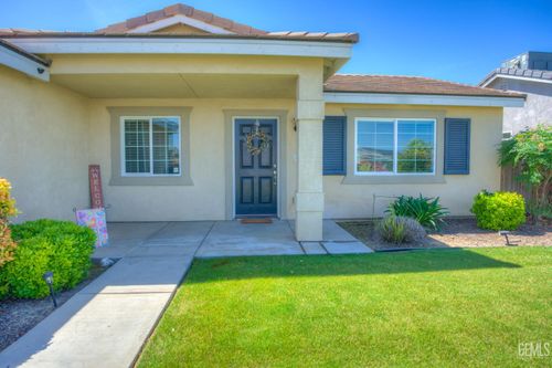 5513 Baja Drive, Bakersfield, CA, 93307 | Card Image