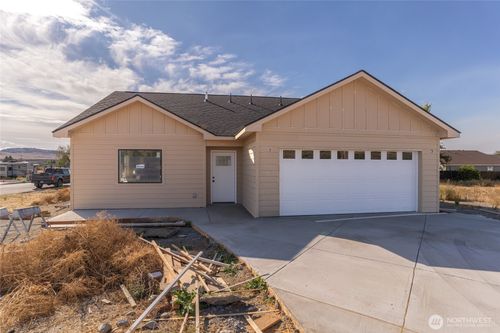 420 Koala Ave, Omak, WA, 98841-9256 | Card Image