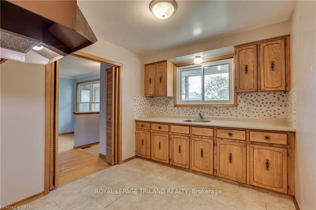 353A Manitoba St, House attached with 2 bedrooms, 0 bathrooms and 1 parking in London ON | Image 8