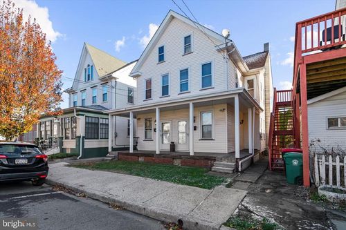 193 S 4th St, Lehighton, PA, 18235-2035 | Card Image