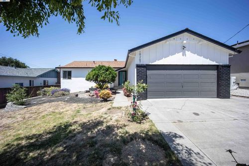 19267 Gliddon St, Castro Valley, CA, 94546-3632 | Card Image
