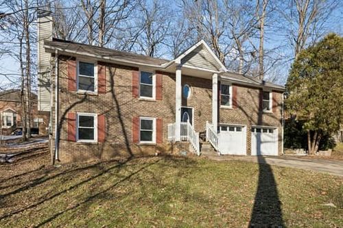 215 Pine Mountain Rd, Clarksville, TN, 37042-5220 | Card Image