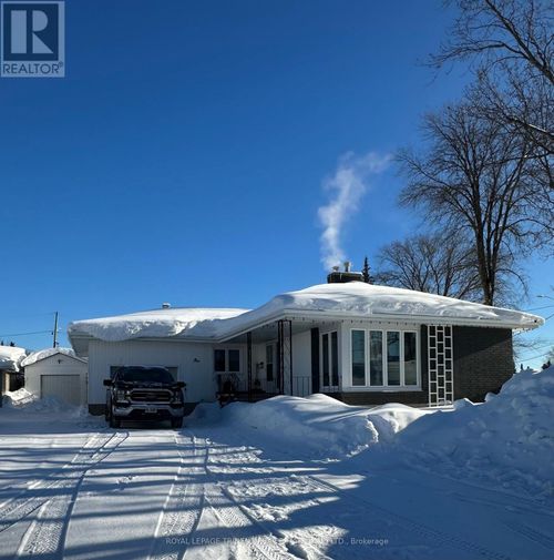 1 Superior St, Kapuskasing, ON, P5N2C3 | Card Image