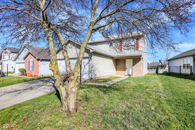 5422 Bluff View Drive, House other with 3 bedrooms, 2 bathrooms and null parking in Indianapolis IN | Image 2