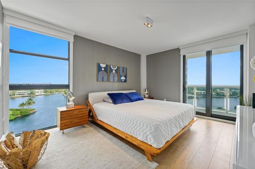 apt-1034-20505 E Country Club Dr, Aventura, FL, 33180-3438 | Card Image