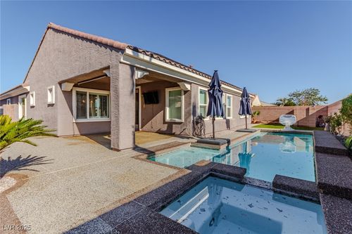 7301 Royal Melbourne Dr, Las Vegas, NV, 89131-1746 | Card Image