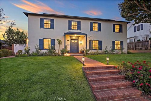 3930 Myrtle Ave, Long Beach, CA, 90807-3518 | Card Image