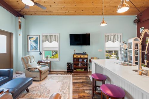 5635 Macdonald Ave, Stock Island, FL, 33040-5905 | Card Image